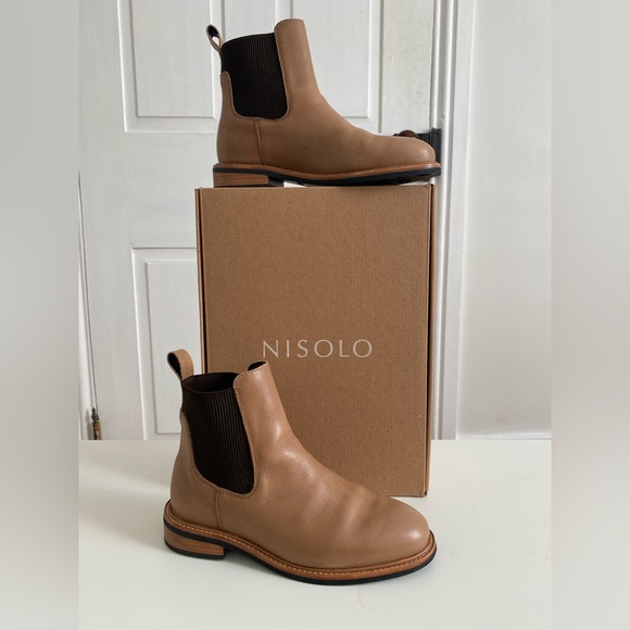 Nisolo Carmen 2.0 Chelsea in Almond - Picture 1 of 8